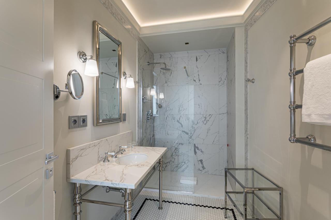 Room Mate Collection Gran Filippo, Rome-Fontana Di Trevi エクステリア 写真
